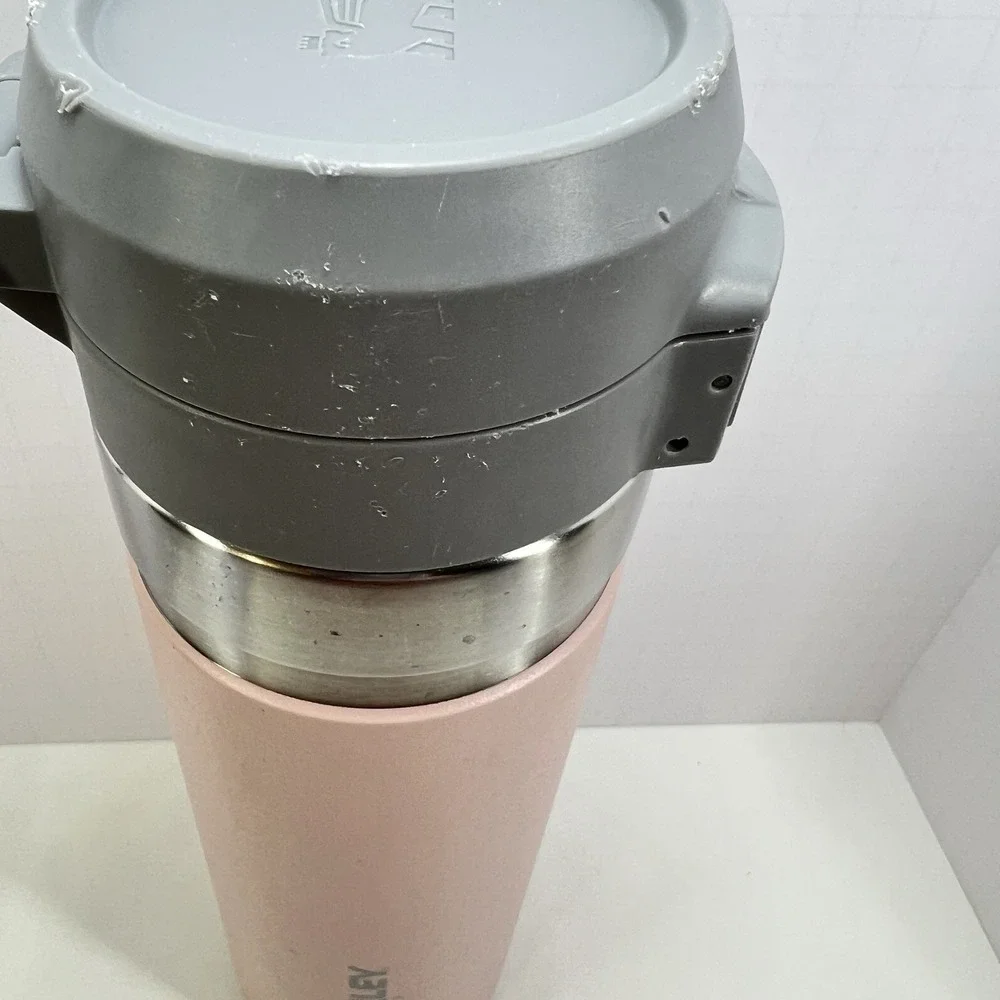 Stanley 24oz The Quick Flip Go Water Bottle‎ Light Pink  Stainless Steel Bottle - Picture 3 of 15